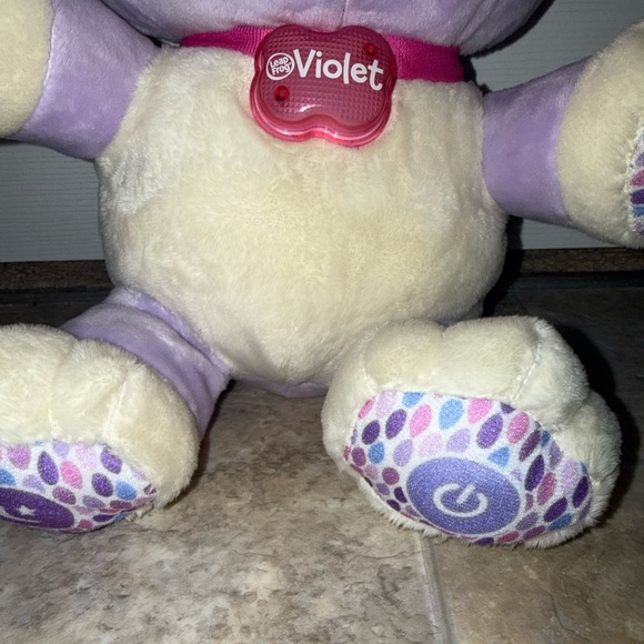 Leap Frog Violet Interactive Purple and Cream Plush Dog Toy - Picture 3 of 5